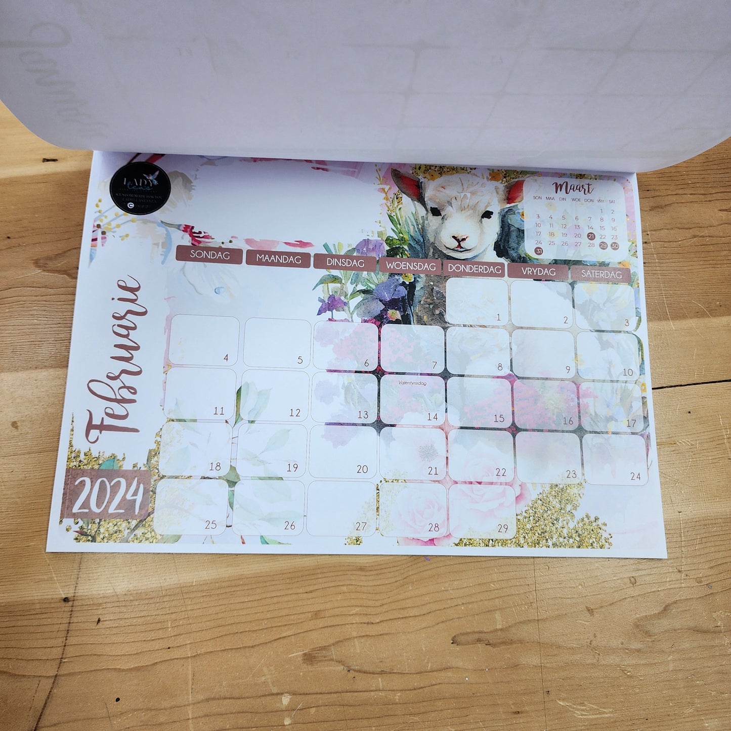LITTLE LAMB GOLDEN DESKPAD