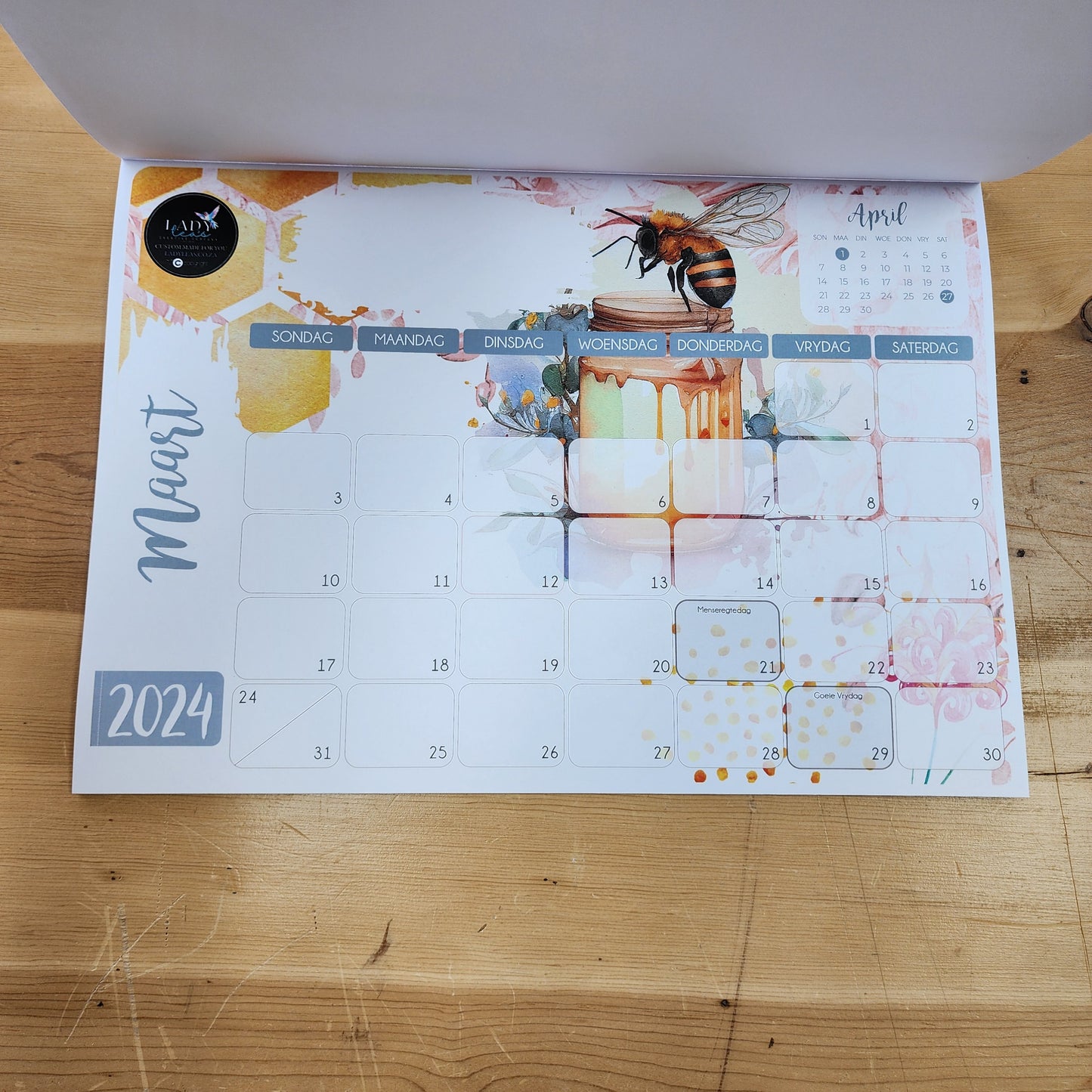 HONEY BEE DESKPAD