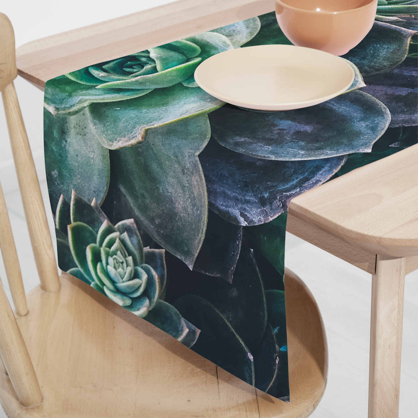 DARK SUCCULENTS RUNNER