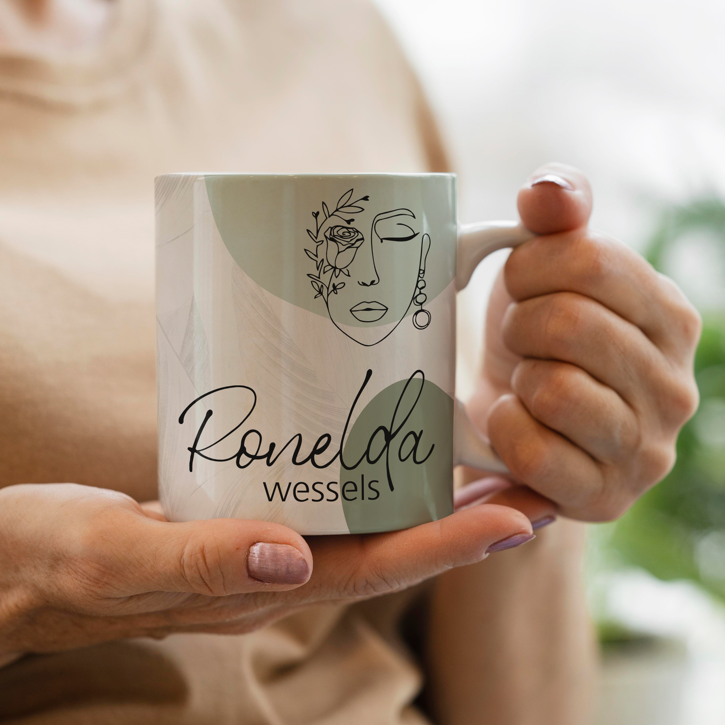 LADY OLIVE MUG