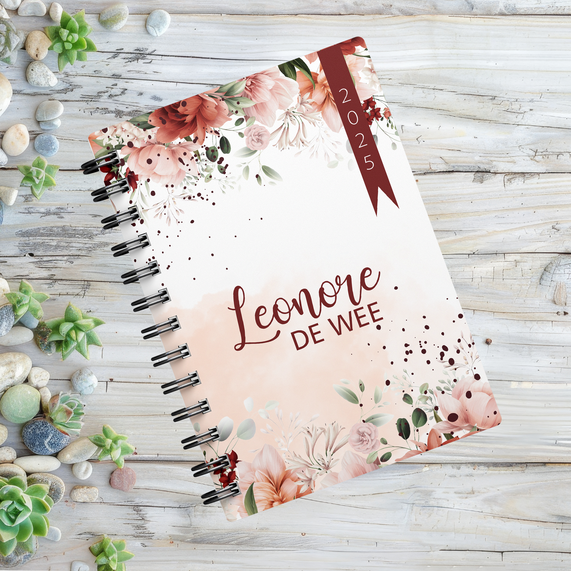 FINE FLORAL RED AND GREEN 1 DAY DIARY 2026